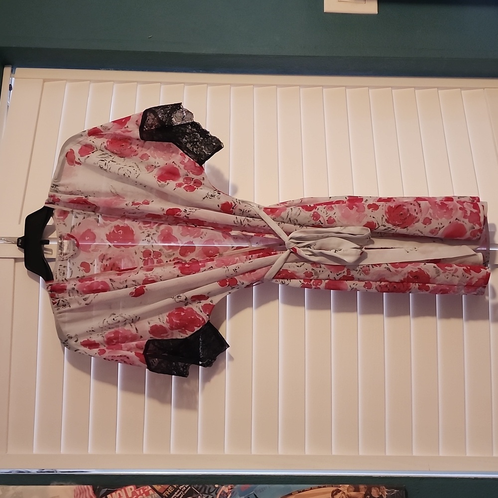 Linea Donatella flowered robe
